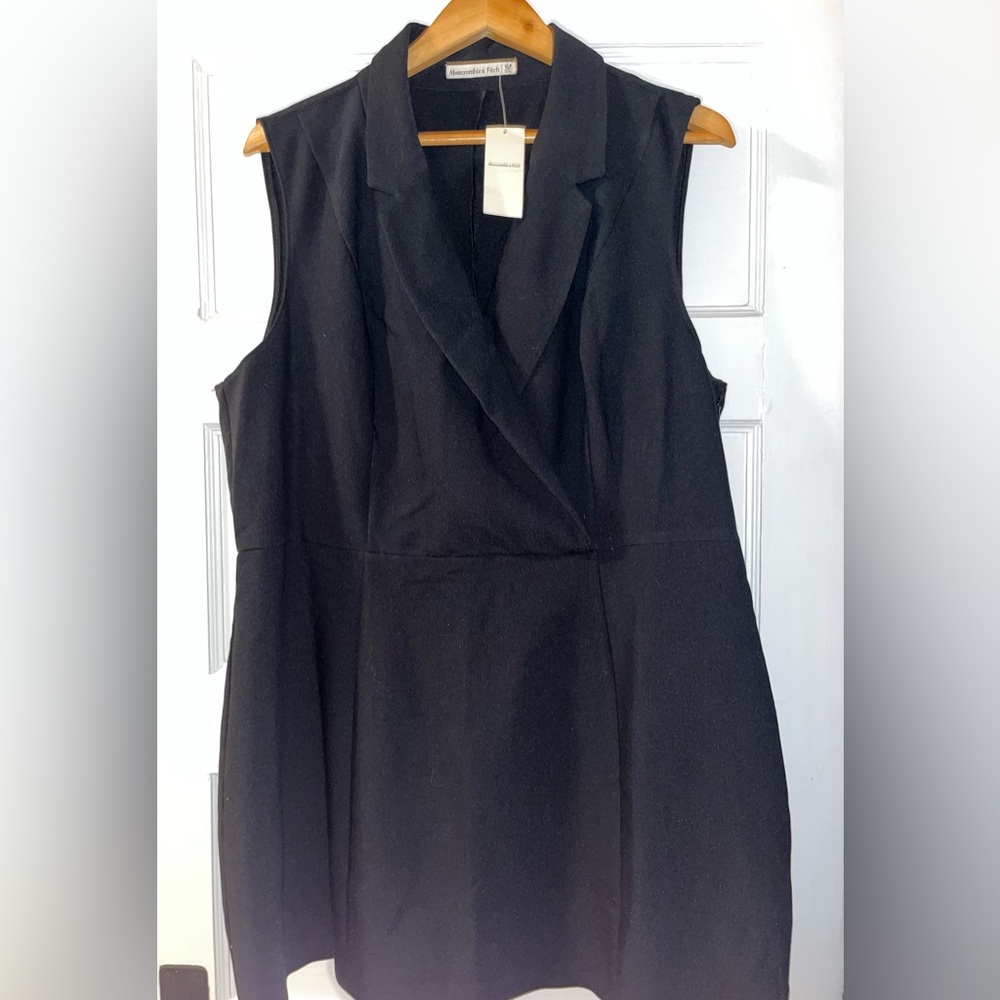 BNWT Abercrombie & Fitch sleeveless blazer dress
